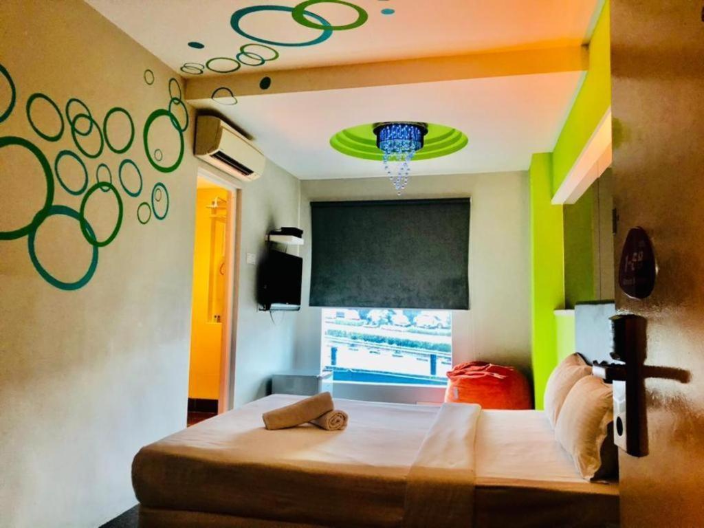 Hotel Zamburger Bliss Τζόχορ Μπάχρου Εξωτερικό φωτογραφία